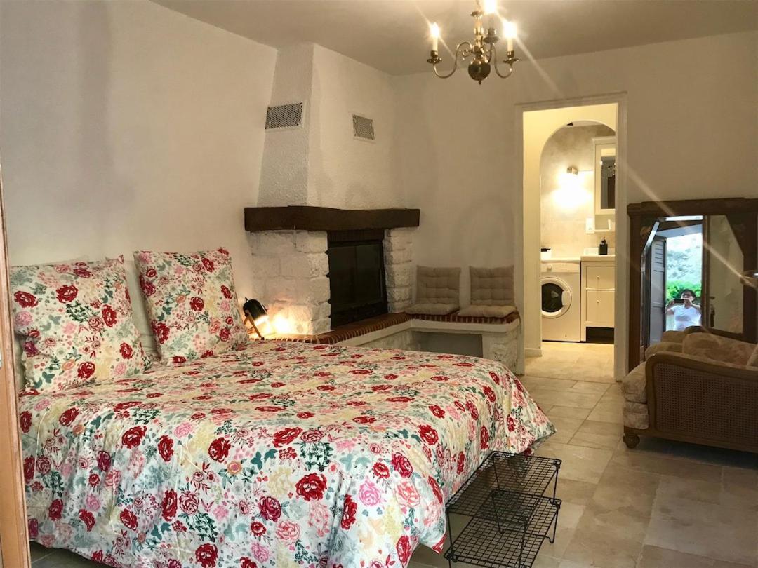 Le Colostre T2 Saint-Martin-de-Bromes Экстерьер фото